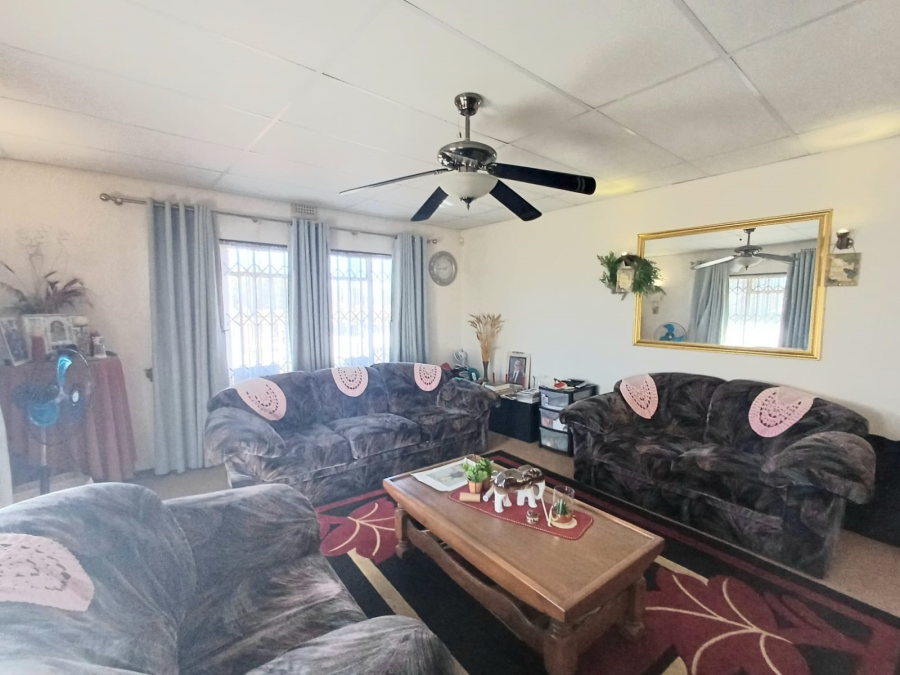3 Bedroom Property for Sale in Vaalpark Free State